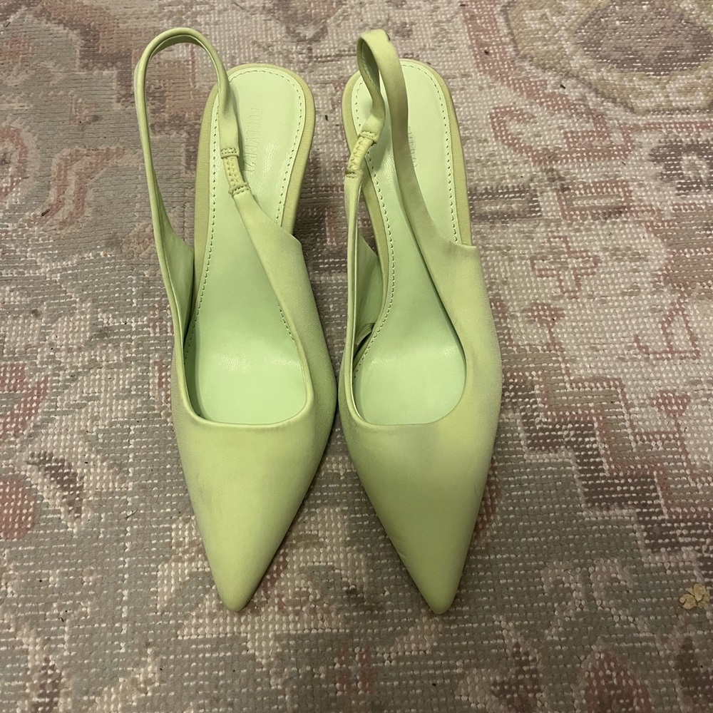 Size 6.5 Forever 21 light green pumps